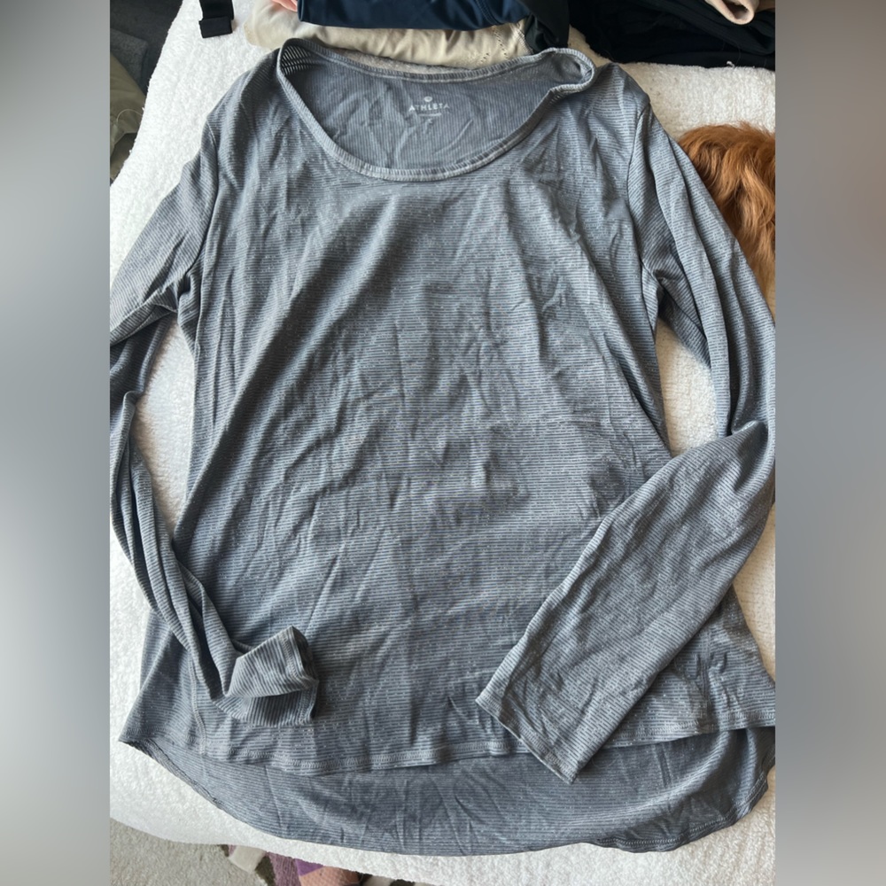 Athleta tee
